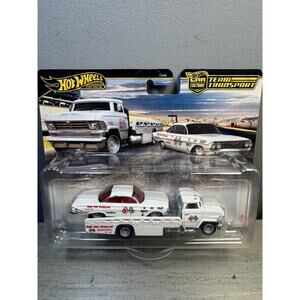 Hot Wheels Team Transport Impala